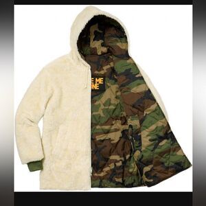 Supreme Reversible “leave me alone” Sherpa Fur Coat